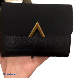 Fashion  Vegan Leather V logo small wallet New